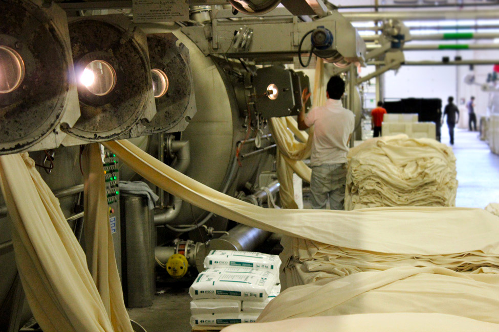 Slub cotton being manufactured
